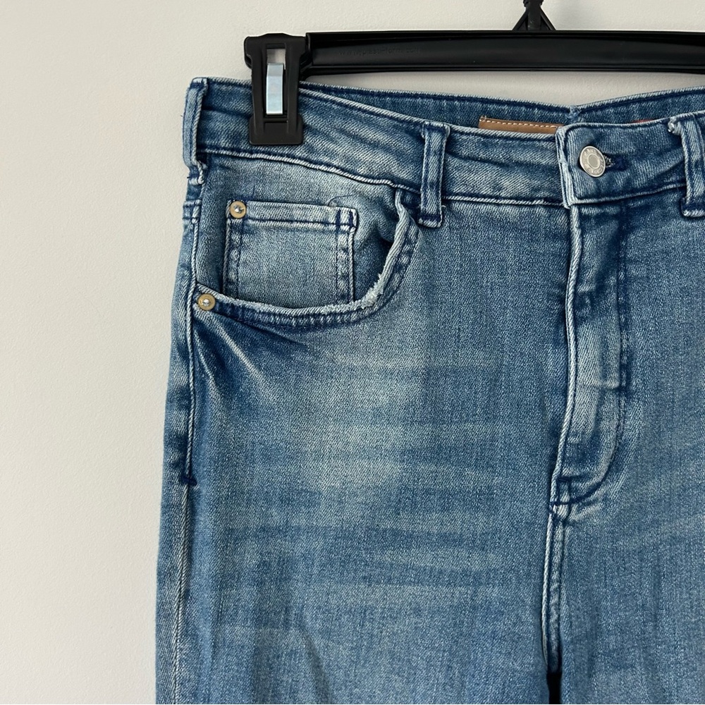 Anthropologie Pilcro The Icon Flare Distressed High Rise Medium Wash Jeans 29 - Picture 4 of 12